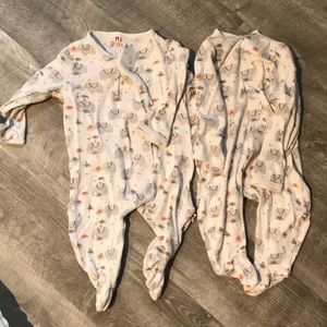 Magnetic footie pjs 0-3 mo, 3-6 mo available